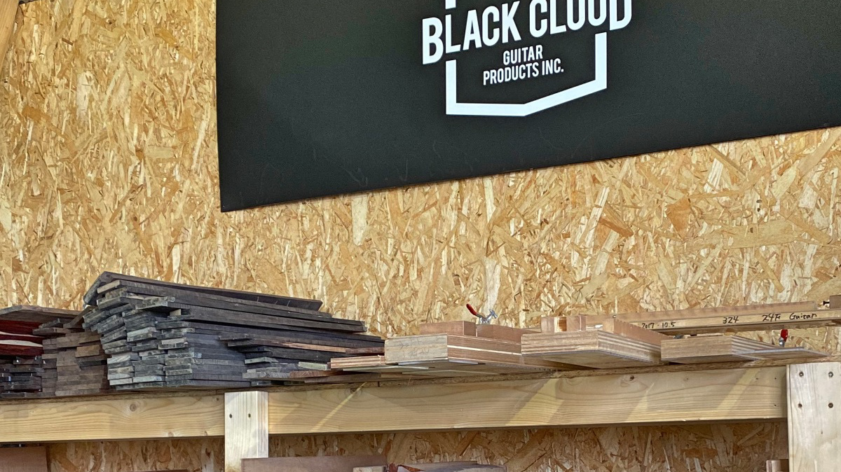 EXTREME GUITAR FORCEネック材